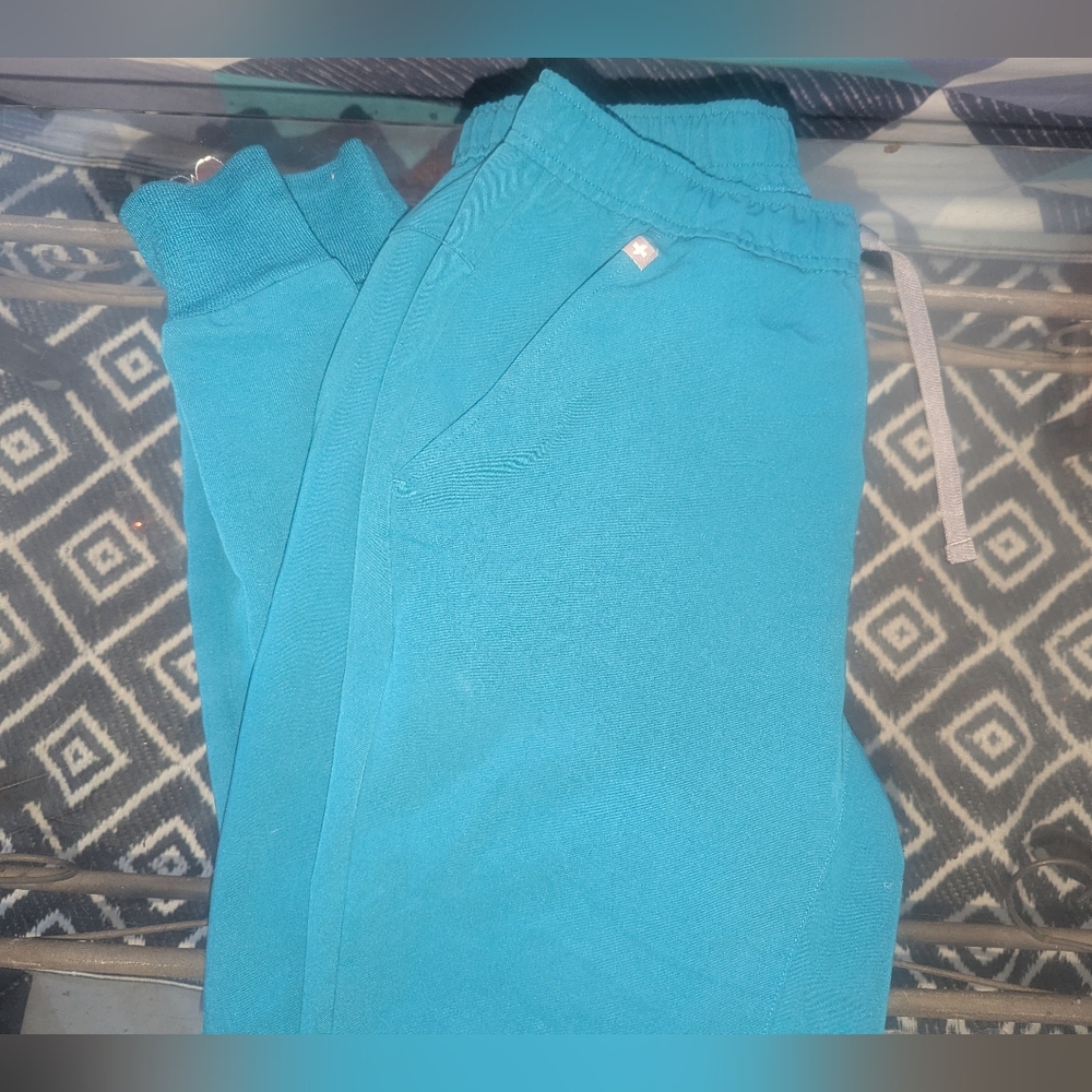 Figs Men's Teal Joggers Medium